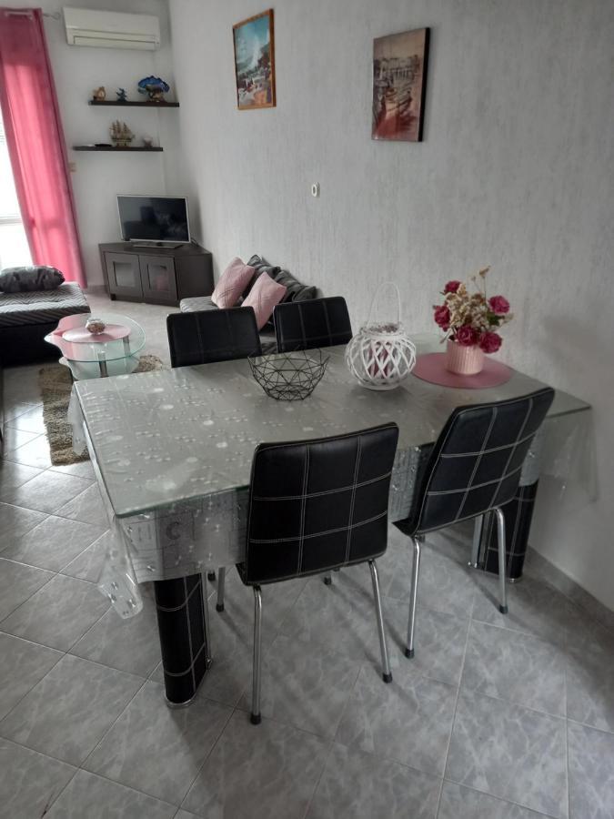 Apartments Makaus Kampor Bagian luar foto